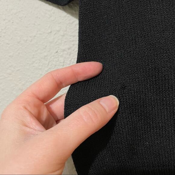 ST. John Black Santana Knit Short Sleeve Crew Neck Sweater Womens M Fall Casual - Picture 4 of 6